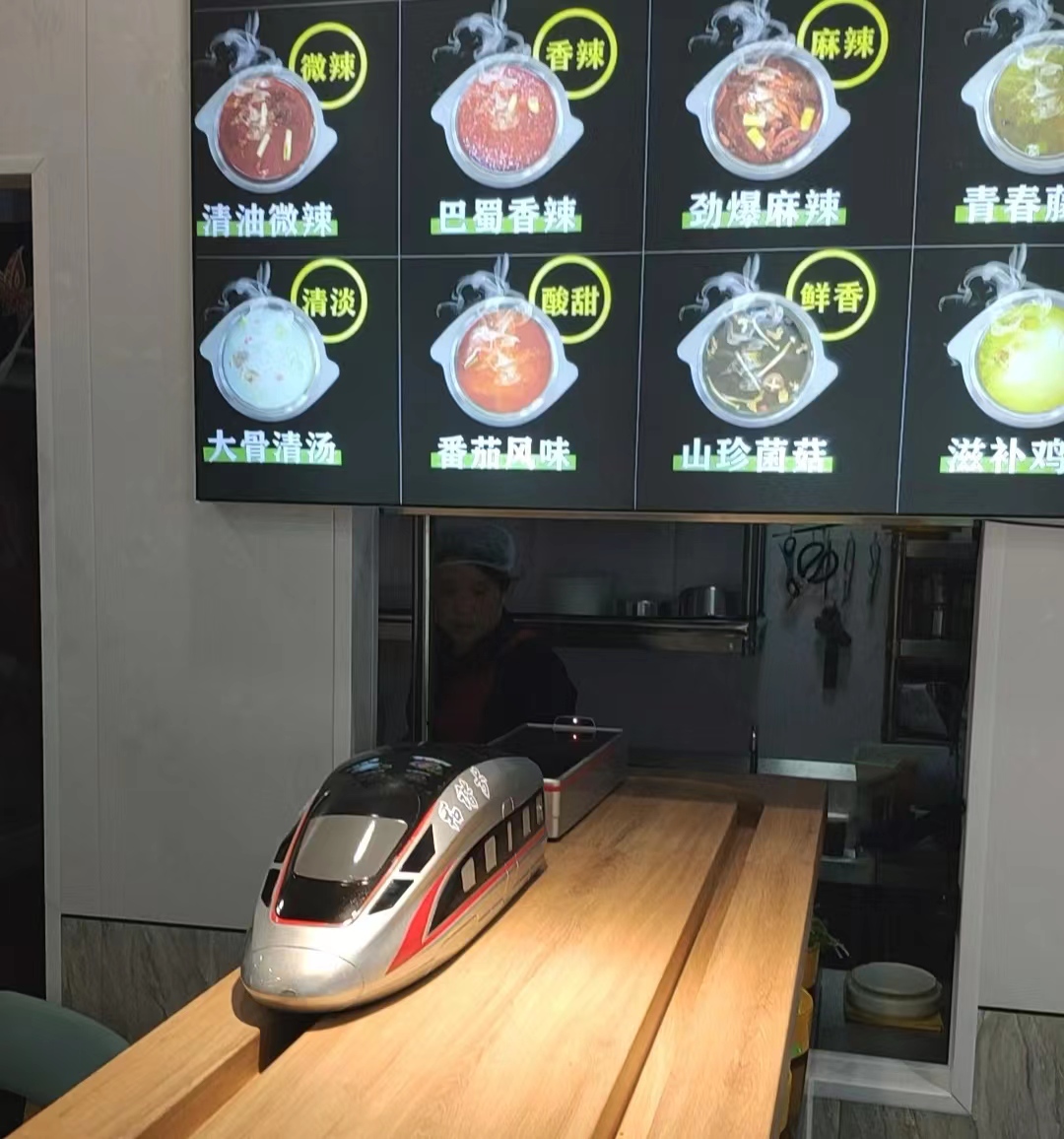 智能送餐小火车：餐饮智能化需求下的借势增长